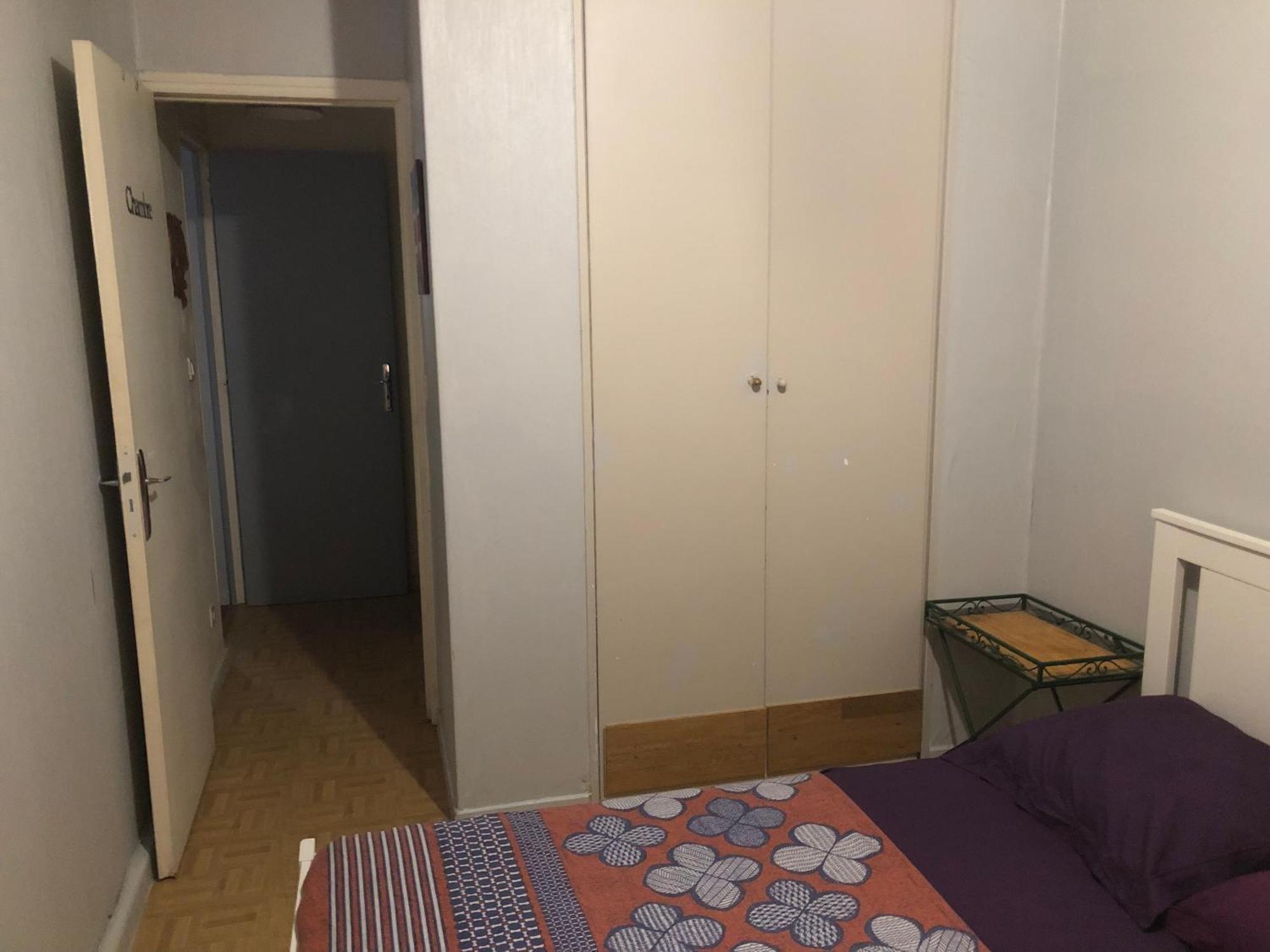 Guesthouse Familial Pour 1 A 5 Personnes De 42M2-Accessible Handic - Rez De Chaussee-Vues Sur Rue Et Patio Prive - Sejour,Chambre Separee,Cuisine,Salle De Bain,Lit Double Et 2 Canape-Lit - Entree De La Rue Berzelius-5 Minutes Du Metro Brochant-Ligne1 Paříž Exteriér fotografie